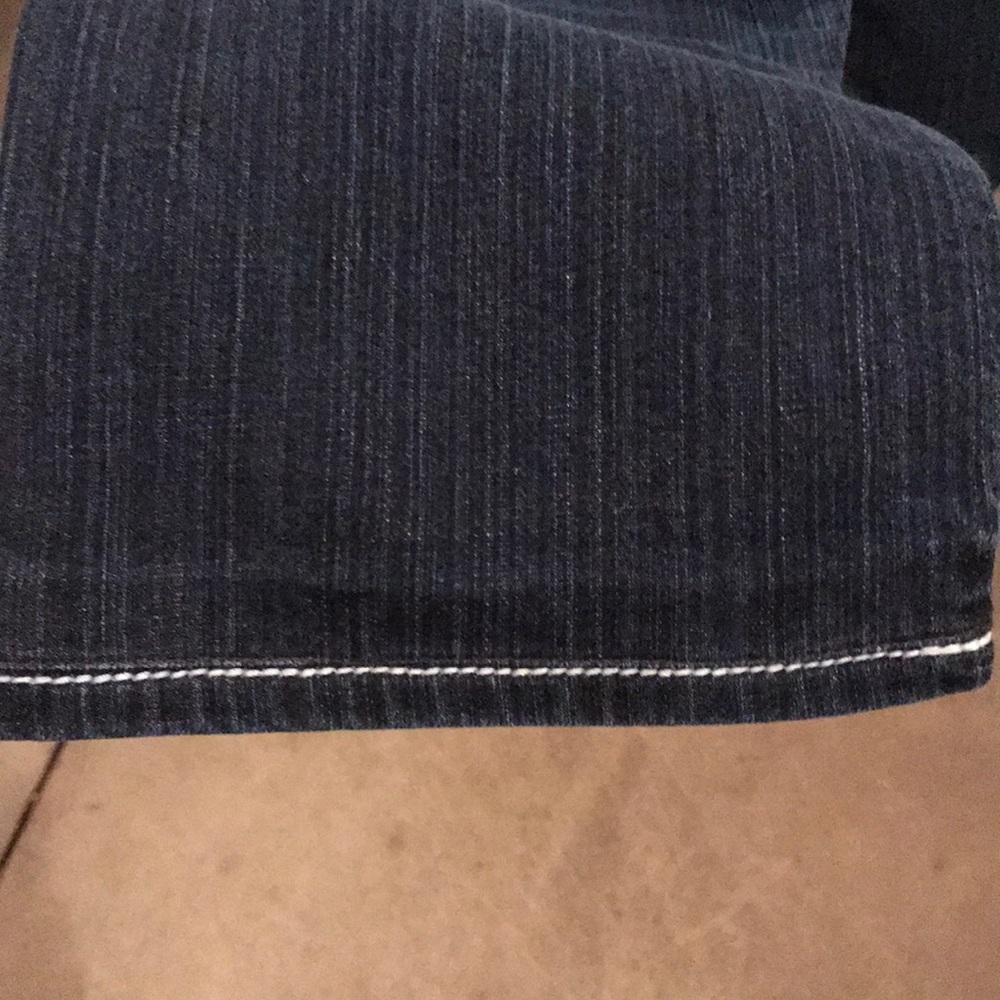 Buckle capris - Picture 2 of 3